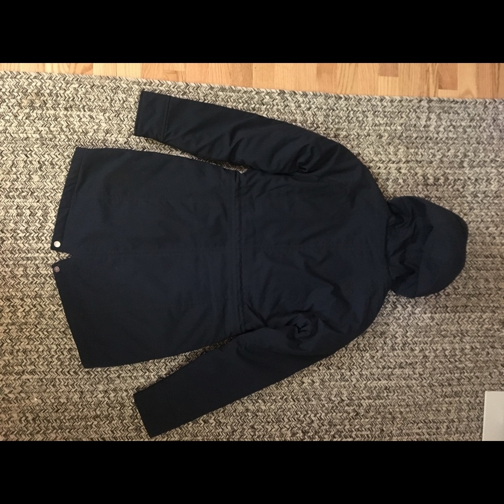 North Face Woman’s Parka Winter Jacket - Picture 2 of 3